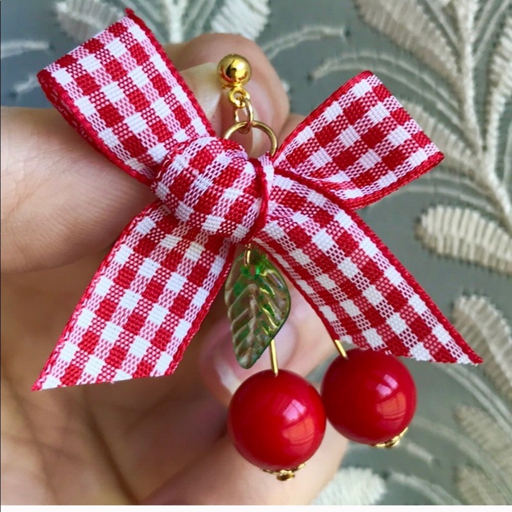 Cute earrings new